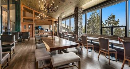 Nov 14–21 Only! Tahoe Ridge 2BR Villa w/ Fireplace, Pool & Hot Tub – 20% Off