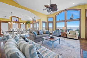 TV, peis og fotballspill