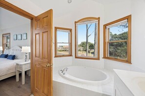 6 soverom, internettilgang og sengetøy