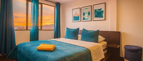 3 slaapkamers, een strijkplank/strijkijzer, internet, beddengoed