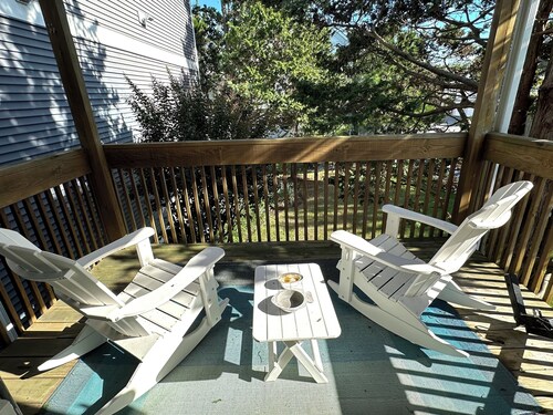Stay Anytime! 2+ Night Rentals Allowed Year-Round in This Like-New Second Floor Condo