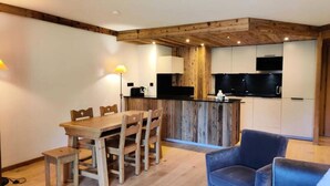 Interior - THE Gypsum Chalets C09 (Les Belleville)