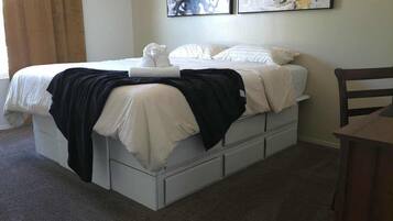 3 habitaciones, escritorio, wifi gratis y ropa de cama