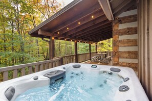 Outdoor spa tub - Cabin Chateau at Big Tree | Dreamy Deck with Outdoor Fireplace | Hot Tub & Foosball (West Jefferson)