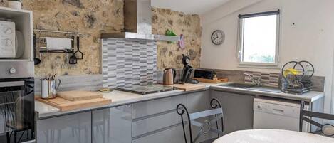 ثلاجة، ميكروويف، فرن