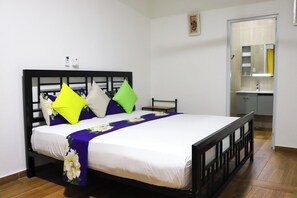 1 bedroom, iron/ironing board, WiFi, bed sheets