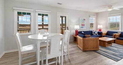 Tuna – Dog-Friendly & Steps from Buxton Beach