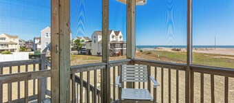 Whale  - Steps to Beach | Dog-Friendly Buxton Stay