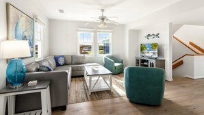 Living area - Whelk – Dog-Friendly & Steps from Buxton Beach (Buxton)