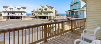 Barracuda: Cozy Buxton Getaway w/ Ocean Views