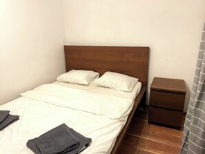 Iron/ironing board, WiFi, bed sheets - Urban Nest Victoriei close to Antipa Museum (Bucharest)