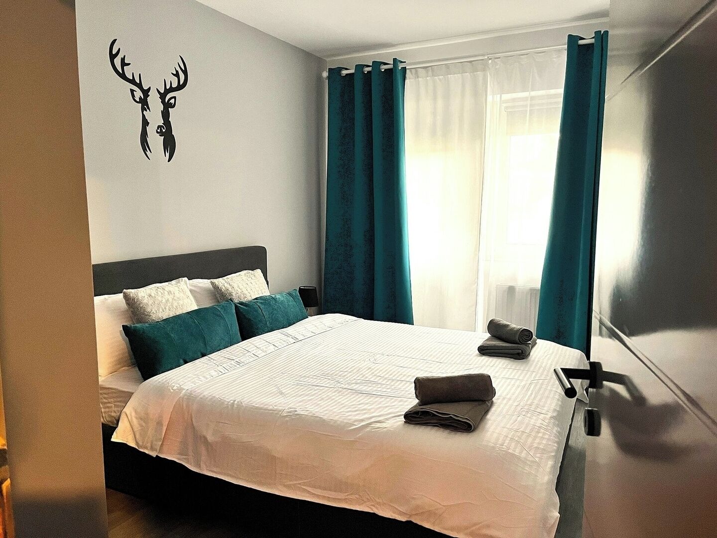 1 bedroom, iron/ironing board, travel crib, WiFi