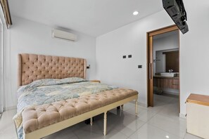 1 Schlafzimmer, Bügeleisen/Bügelbrett, Bettwäsche