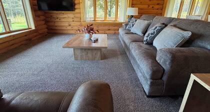 Quiet 2 Bedroom Country Home - Minutes from Marshfield