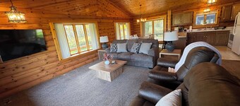 Quiet 2 Bedroom Country Home - Minutes from Marshfield