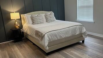 2 bedrooms, iron/ironing board, Internet, bed sheets