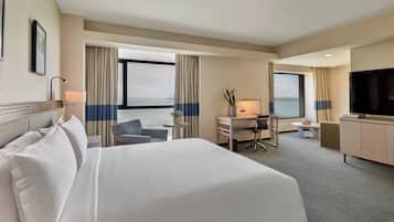 In-room safe, desk, free WiFi