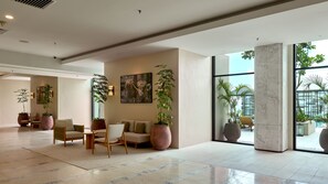Lobby-Lounge