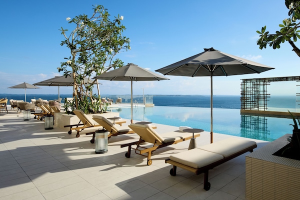 Kolam renang outdoor