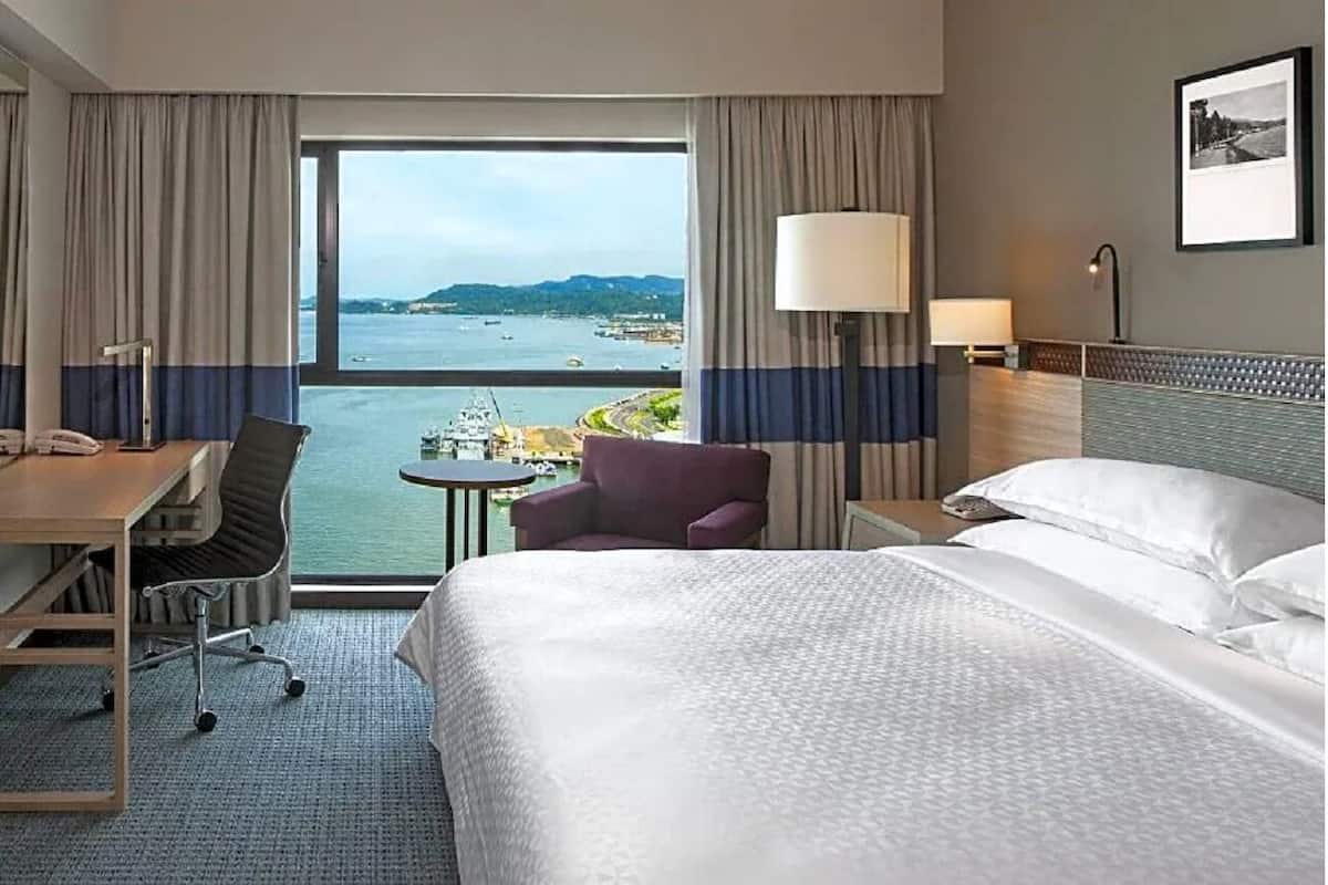 Deluxe Room, 1 King Bed, Sea View | In-room safe, desk, free WiFi