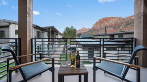 Property grounds - Montclair Zion - a Stunning Luxury Villa, 2 Bed, 1 Bath Retreat with Balcony (Springdale)