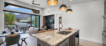 Montclair Zion - a Stunning Luxury Villa, 2 Bed, 1 Bath Retreat with Balcony