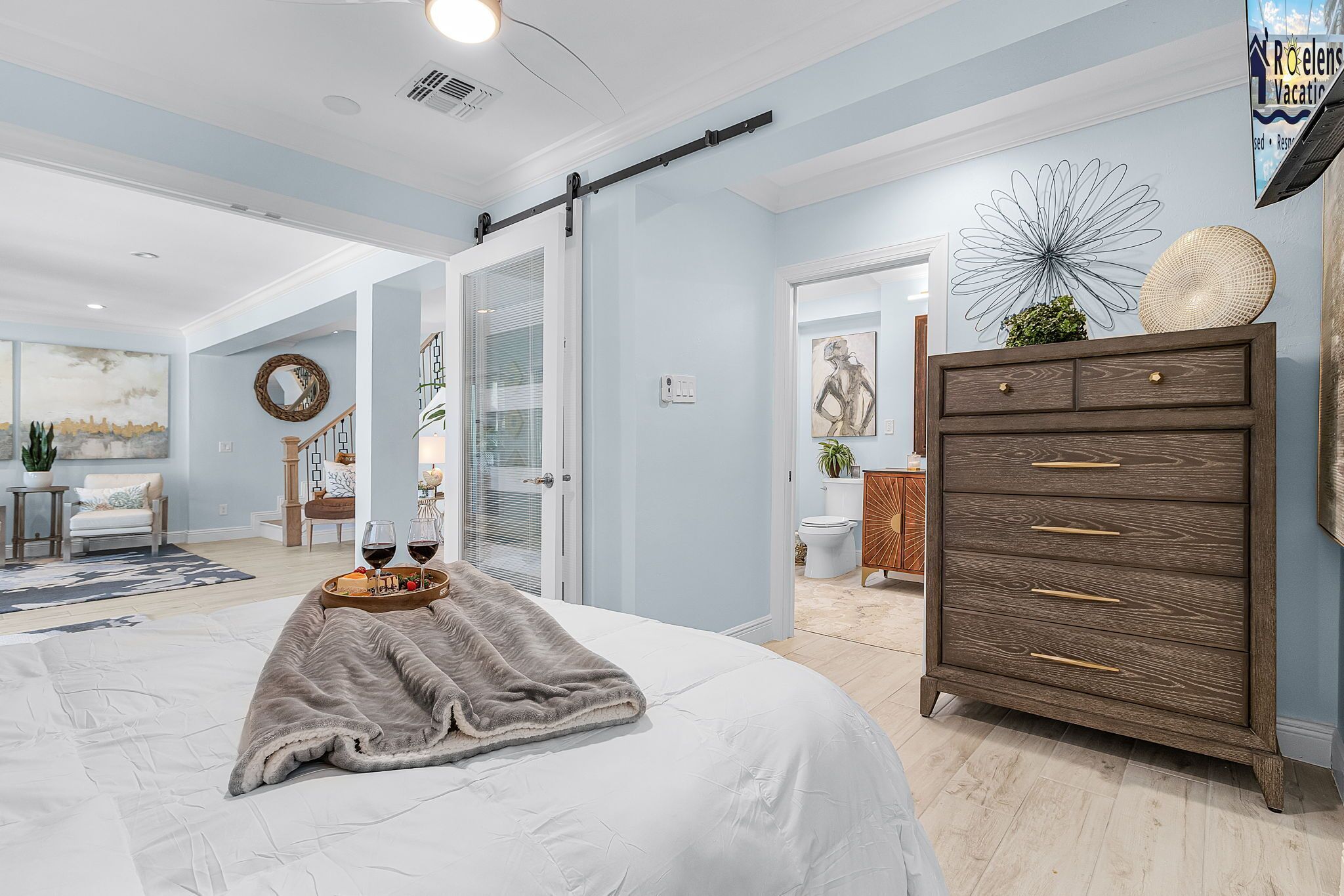 4 bedrooms, iron/ironing board, free WiFi, bed sheets