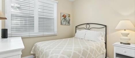 6 bedrooms, free WiFi, bed sheets