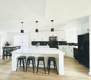 Microwave, oven, stovetop, dishwasher