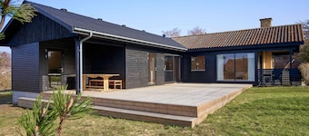 5 Star Holiday Home in Ronne