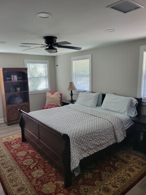 6 soverom, strykejern/-brett, wi-fi (inkludert) og sengetøy