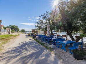 Outdoor dining - Apartment Marija by Interhome (Umag)