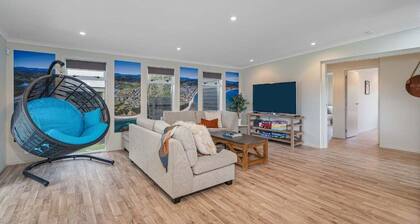 White Sands - Cooks Beach