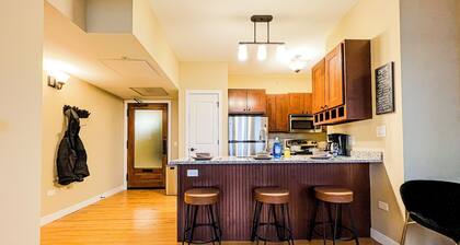 River Views and FREE Parking!