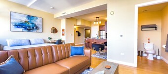 River Views and FREE Parking!