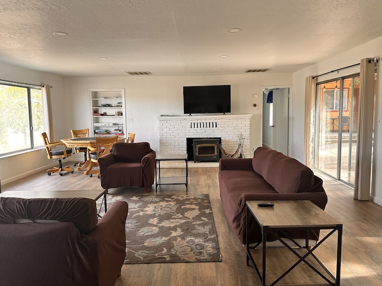 Private Group Retreat - Sleeps Up To 19 Overnight - Sonora, CA