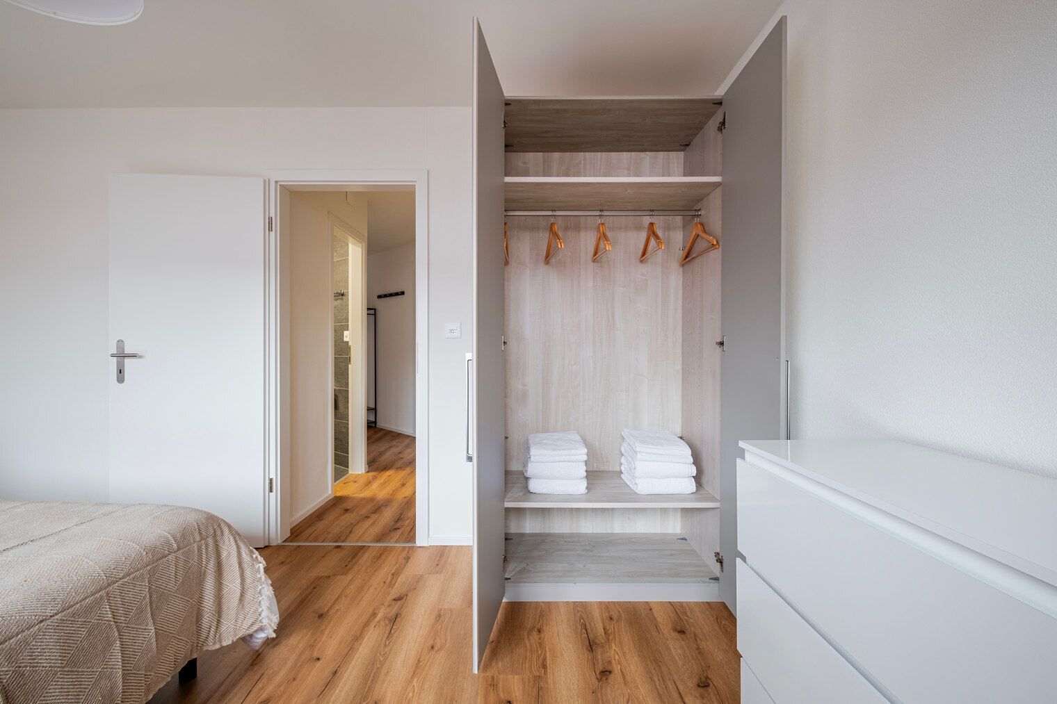 3 Schlafzimmer, Bügeleisen/Bügelbrett, WLAN, Bettwäsche