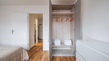 3 Schlafzimmer, Bügeleisen/Bügelbrett, WLAN, Bettwäsche