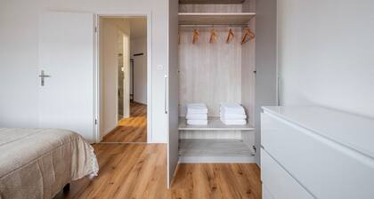 Blueground | Dietikon, balcony, nr Lindenplatz