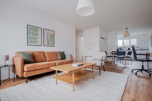 Fernseher, Stereoanlage