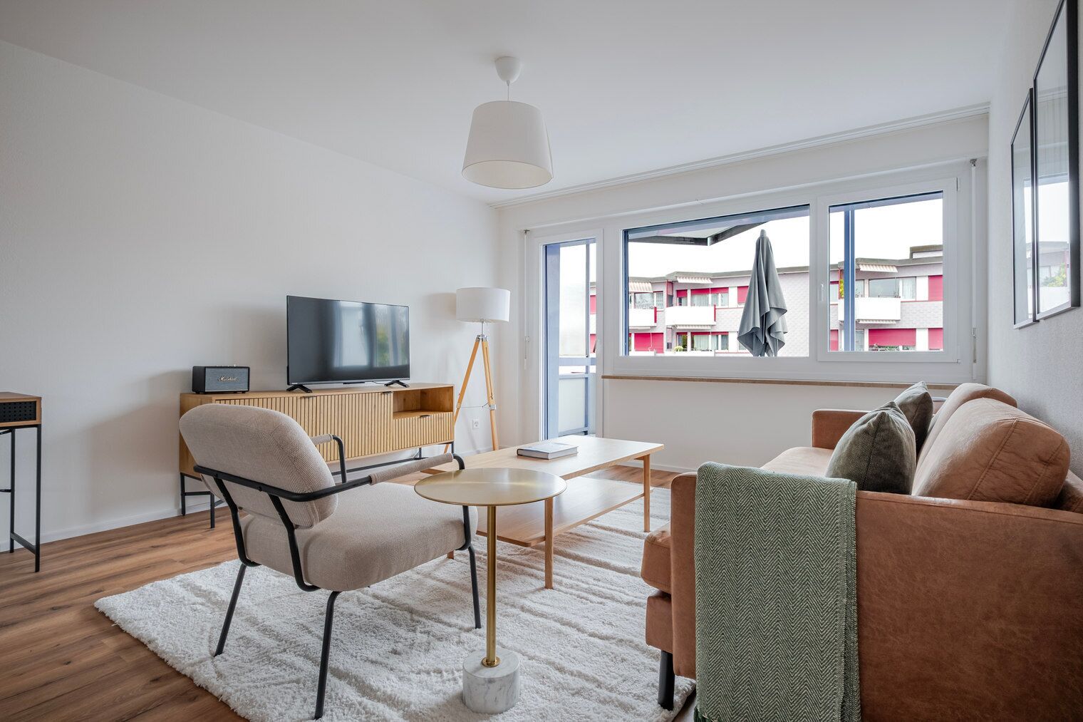 Fernseher, Stereoanlage