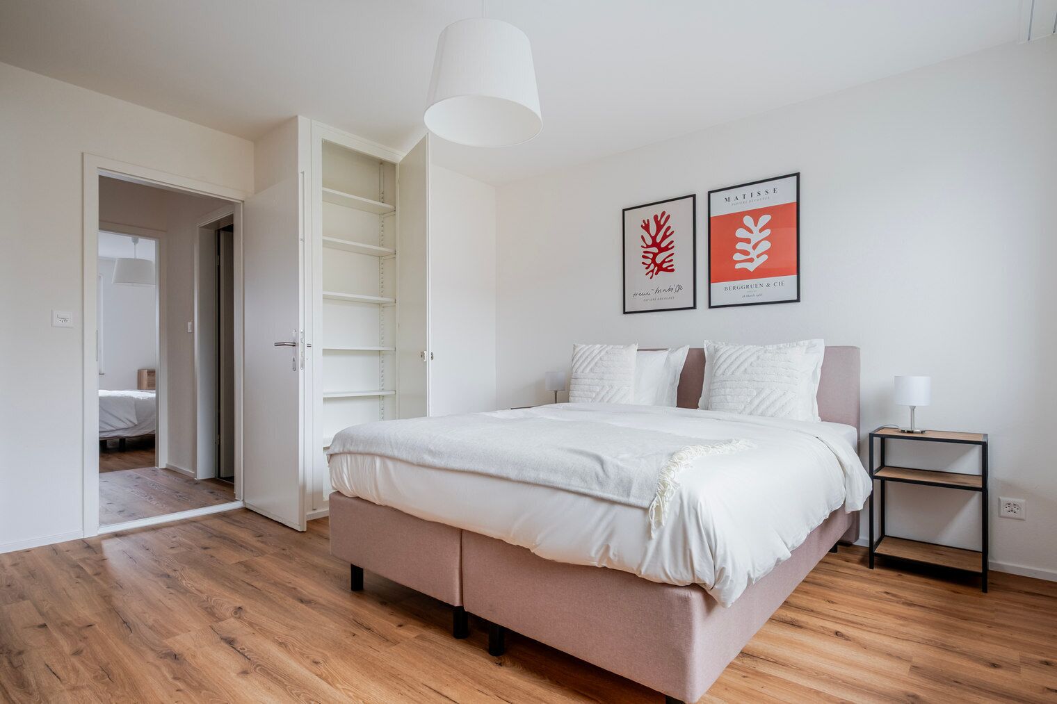 2 chambres, fer et planche à repasser, Wi-Fi, draps fournis