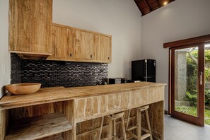 Private kitchen - Manik Sedayu Ubud Villa (Ubud)