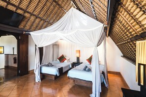 4 bedrooms, iron/ironing board, WiFi, bed sheets