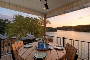 تناول الطعام بالخارج