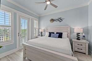 4 bedrooms, iron/ironing board, travel crib, free WiFi
