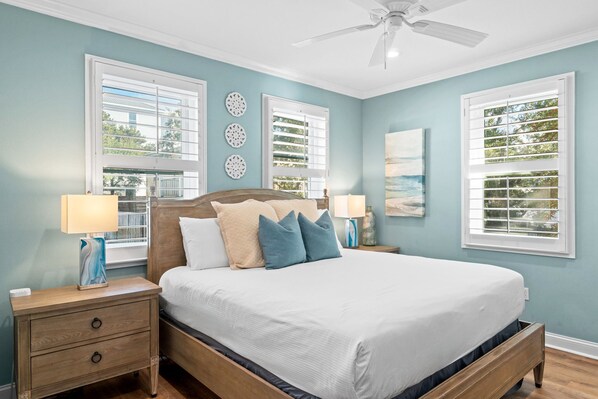 8 habitaciones, tabla de planchar con plancha y cuna de viaje