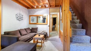 Living area - Black Horse 45 (Les Avanchers-Valmorel)