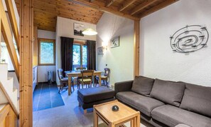 Living area - Black Horse 45 (Les Avanchers-Valmorel)