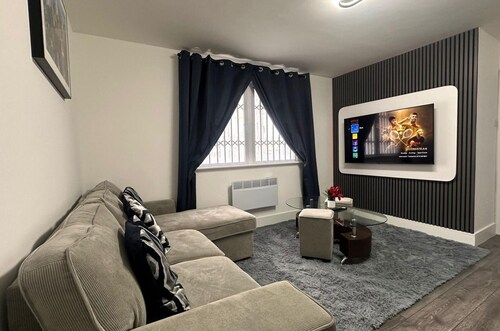 Apartment - Sleeps 6 - City Base - District Line